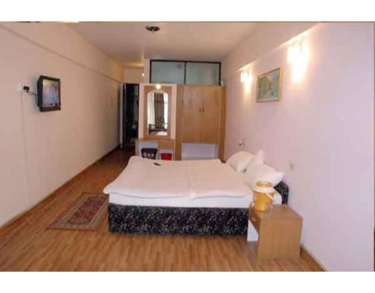 Anamika Hotel Nainital Zewnętrze zdjęcie