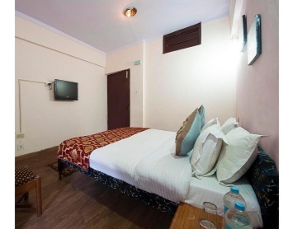 Anamika Hotel Nainital Zewnętrze zdjęcie