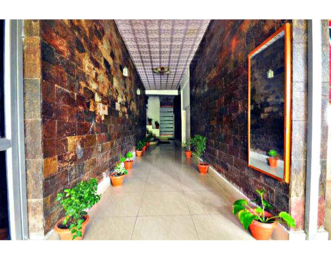 Anamika Hotel Nainital Zewnętrze zdjęcie